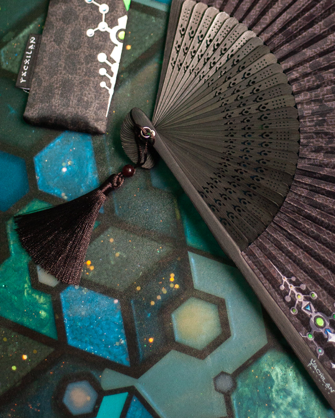 Hand Fan / Bamboo - LEOPARDUS